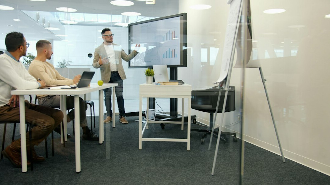 man giving presentation at seminar